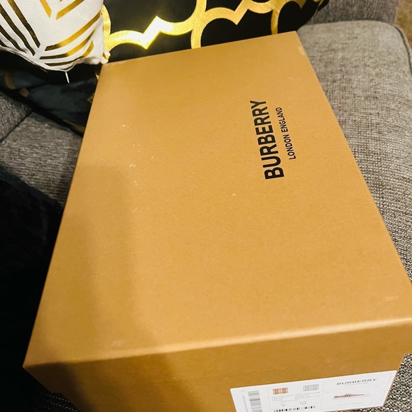 Burberry Jack Checked Sneakers****SOLD******** - Picture 6 of 11